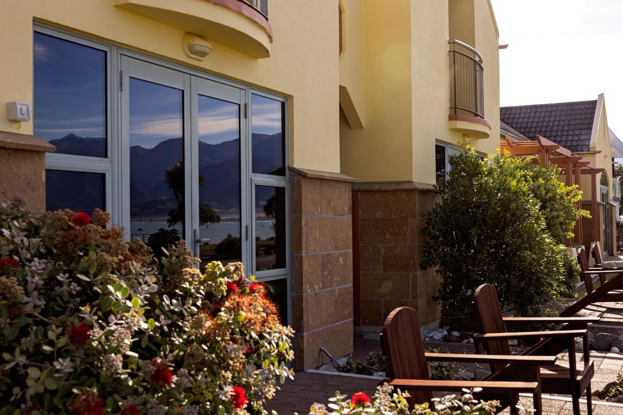 The Anchor Inn Beachfront Motel 카이코라 외부 사진