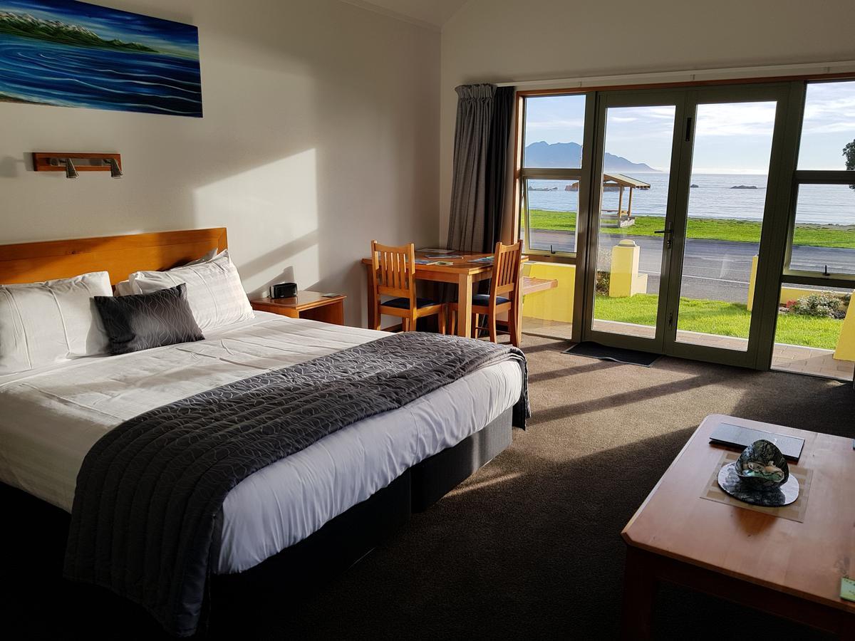 The Anchor Inn Beachfront Motel 카이코라 외부 사진