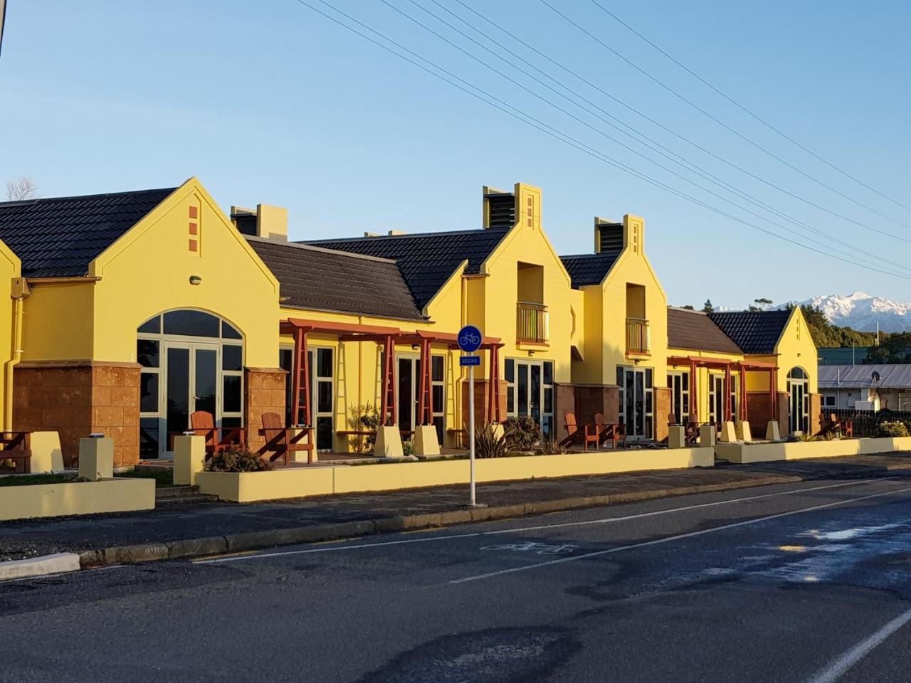 The Anchor Inn Beachfront Motel 카이코라 외부 사진